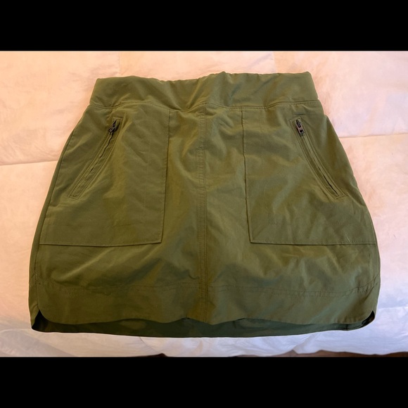 Athleta Skort - Picture 1 of 3
